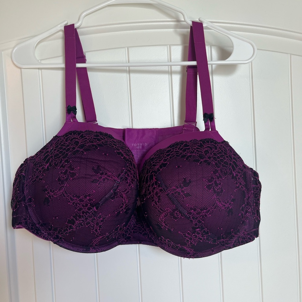 Torrid bra. 48C. Sexy looking bra covered in black lace.